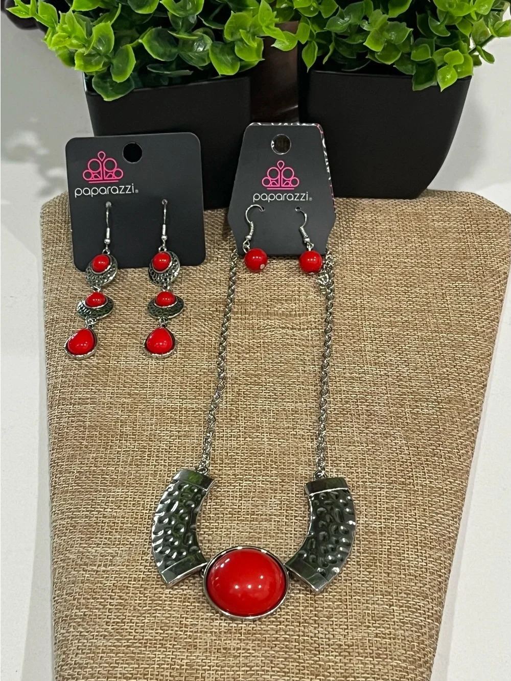paparazzi vibrant red
